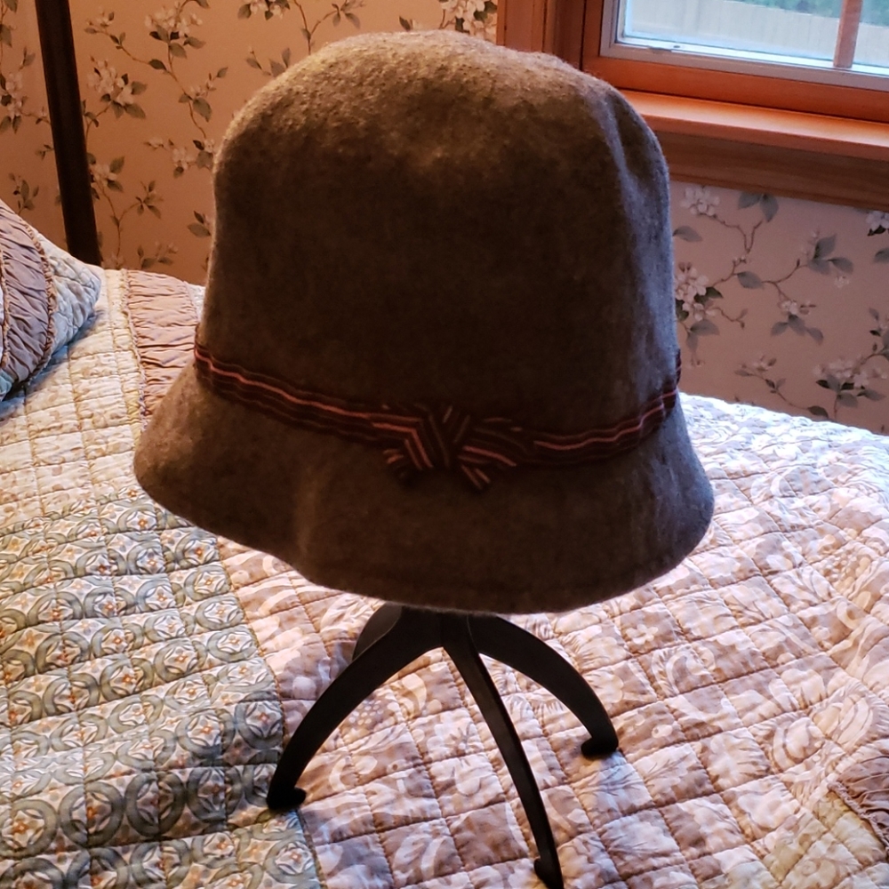 Woman's wool hat